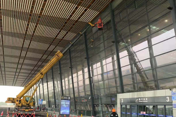 邵武玻璃幕墙维护和保养